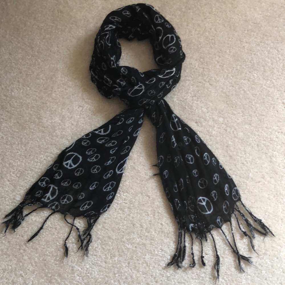 Black & White Peace Sign Scarf
